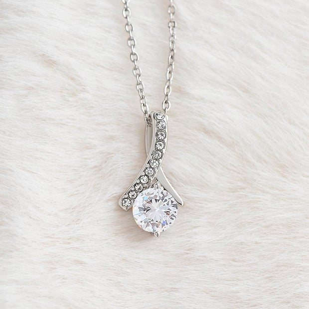 To My Queen | Alluring Beauty Necklace