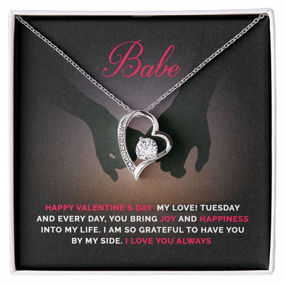 Babe | Forever Love Necklace